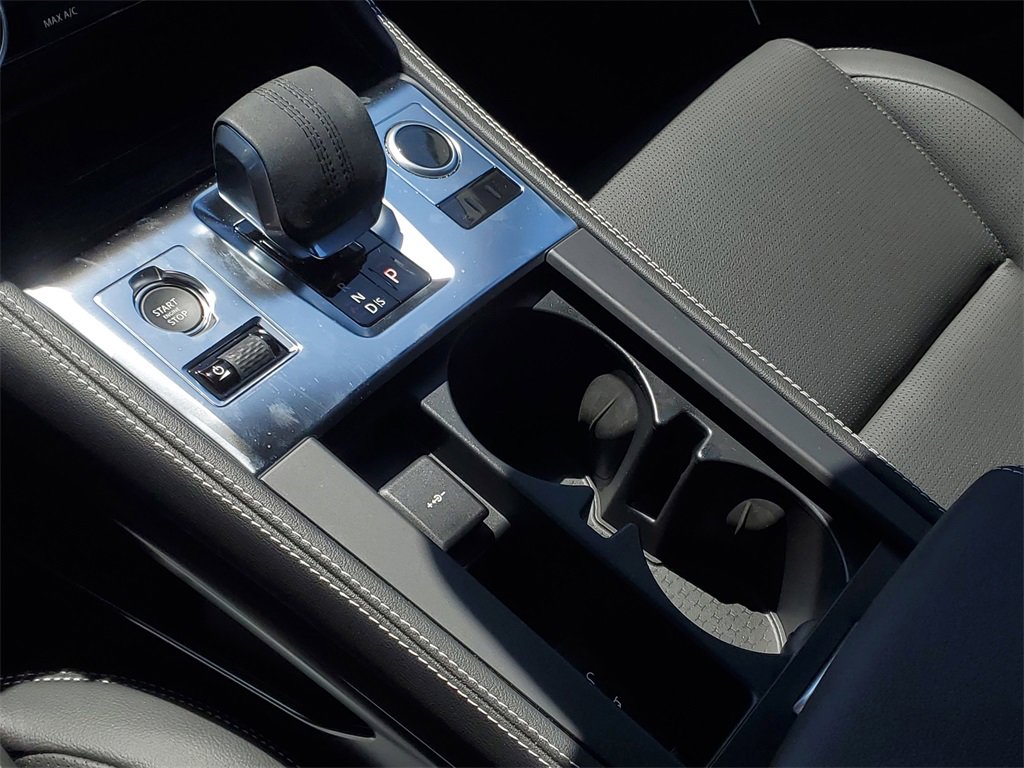 New 2025 Jaguar F-PACE R-Dynamic S image 24