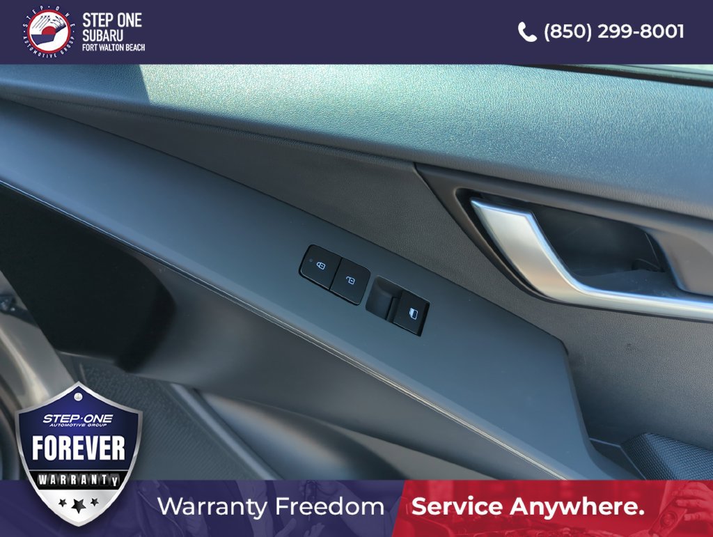 Used 2025 Kia Niro LX FWD image 33