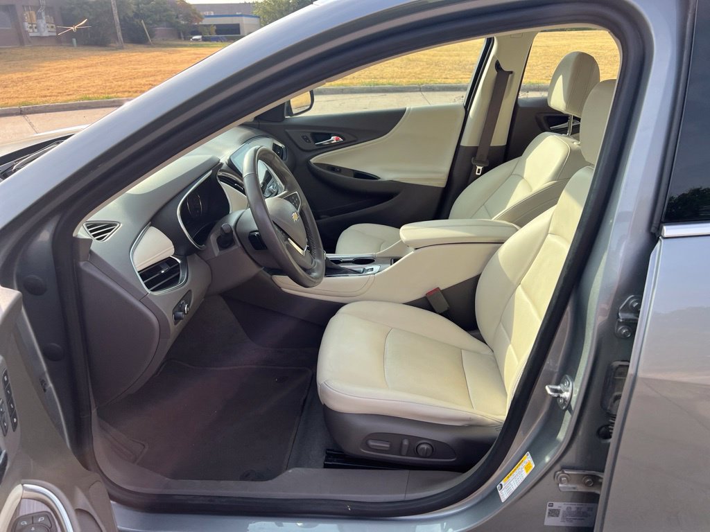 Used 2024 Chevrolet Malibu LT FWD image 7