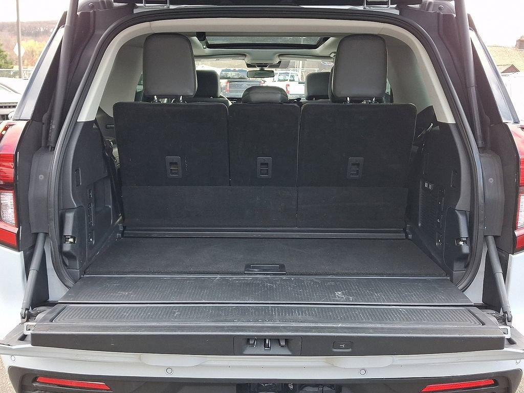 Certified 2025 Ford Expedition Active image 29