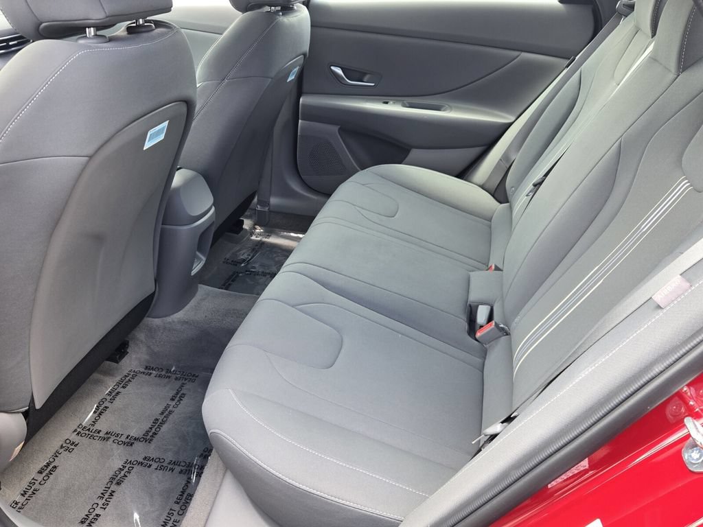 Certified 2024 Hyundai Elantra SEL FWD image 11