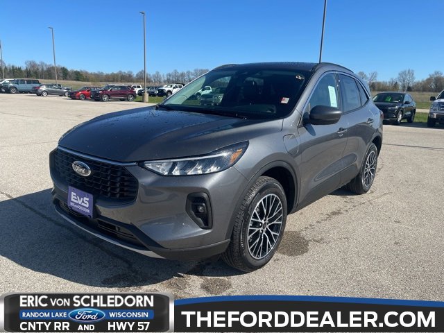 New 2024 Ford Escape SE