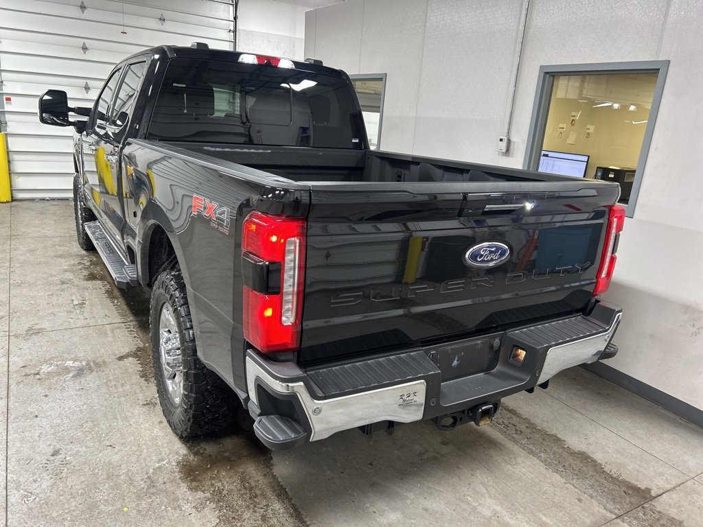 Used 2024 Ford F350 Lariat w/ Chrome Package image 3