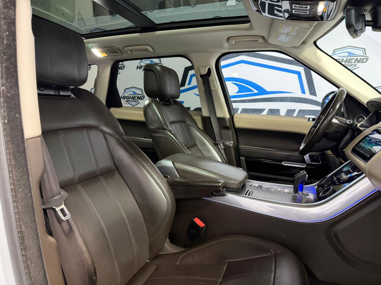 Used 2018 Land Rover Range Rover Sport HSE AWD/4WD image 26