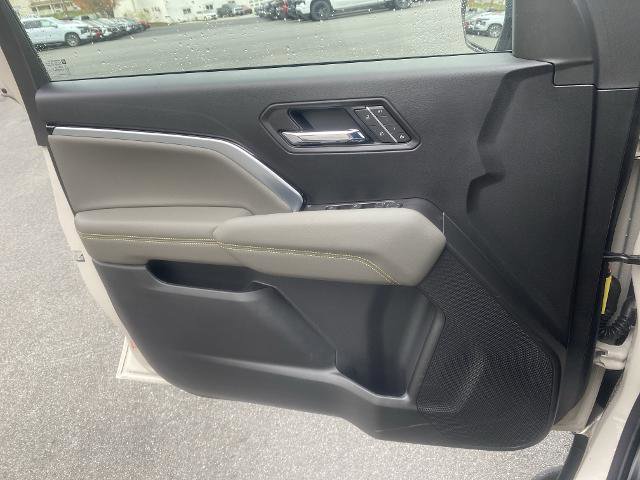 New 2026 Chevrolet Colorado ZR2 w/ Technology Package image 11