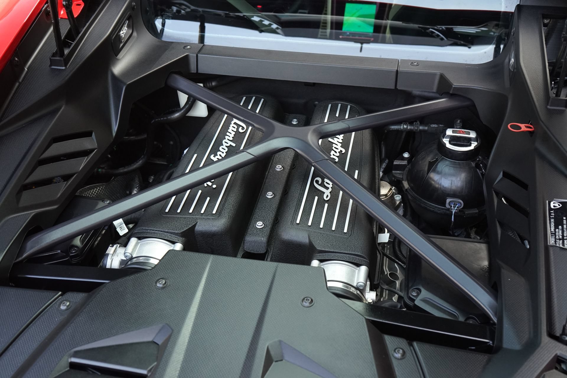 Used 2020 Lamborghini Huracan EVO AWD/4WD image 22