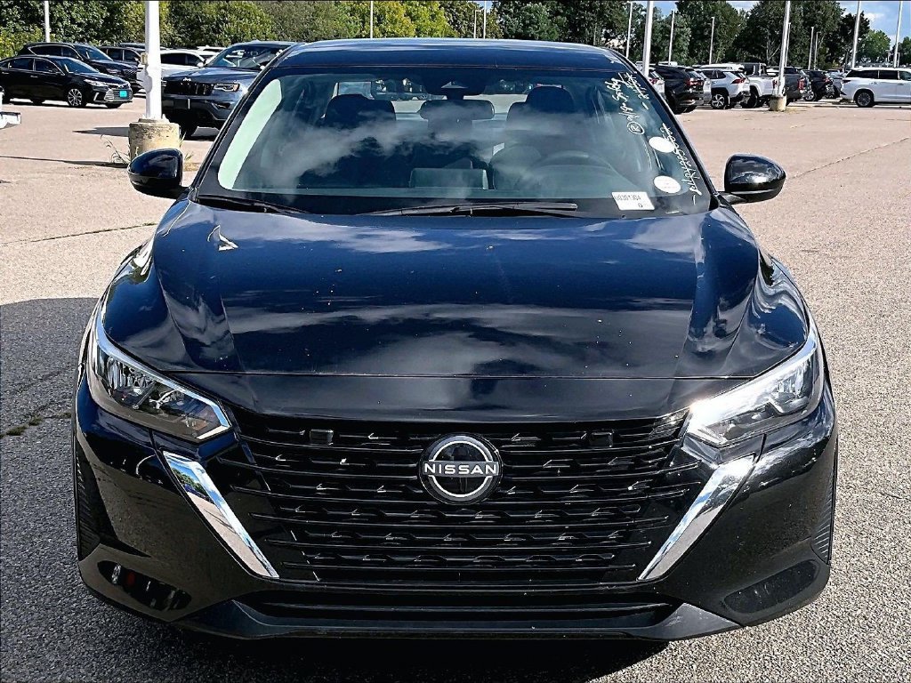 Used 2024 Nissan Sentra SV FWD image 2