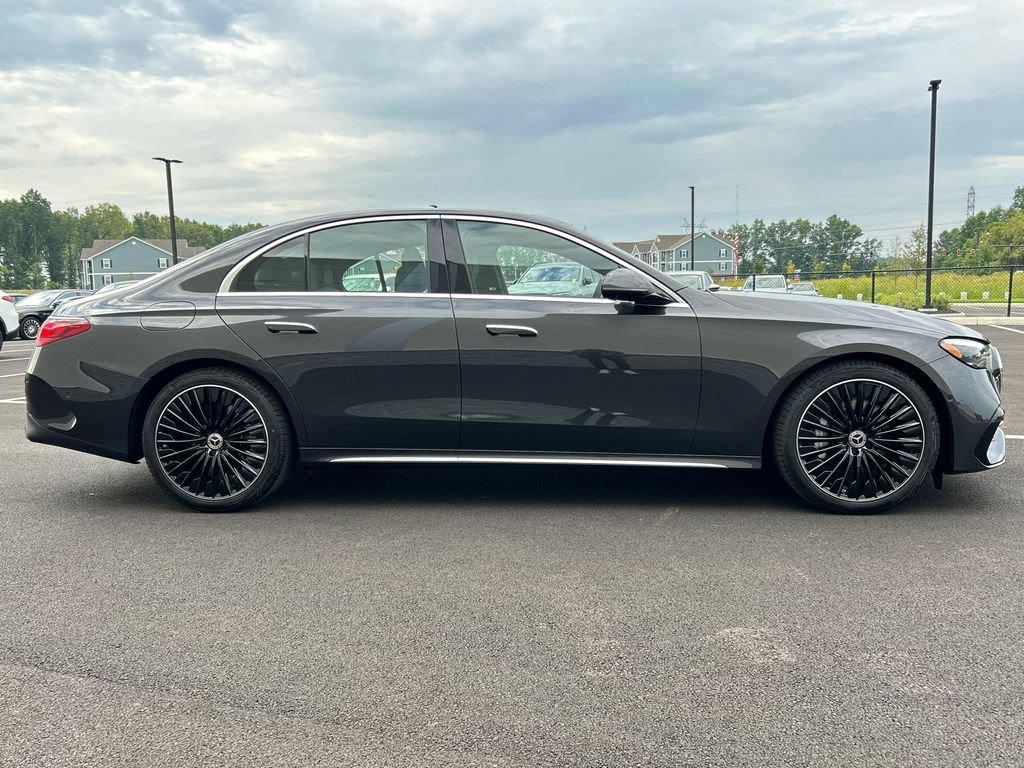 New 2026 Mercedes-Benz E 450 4MATIC Sedan image 9