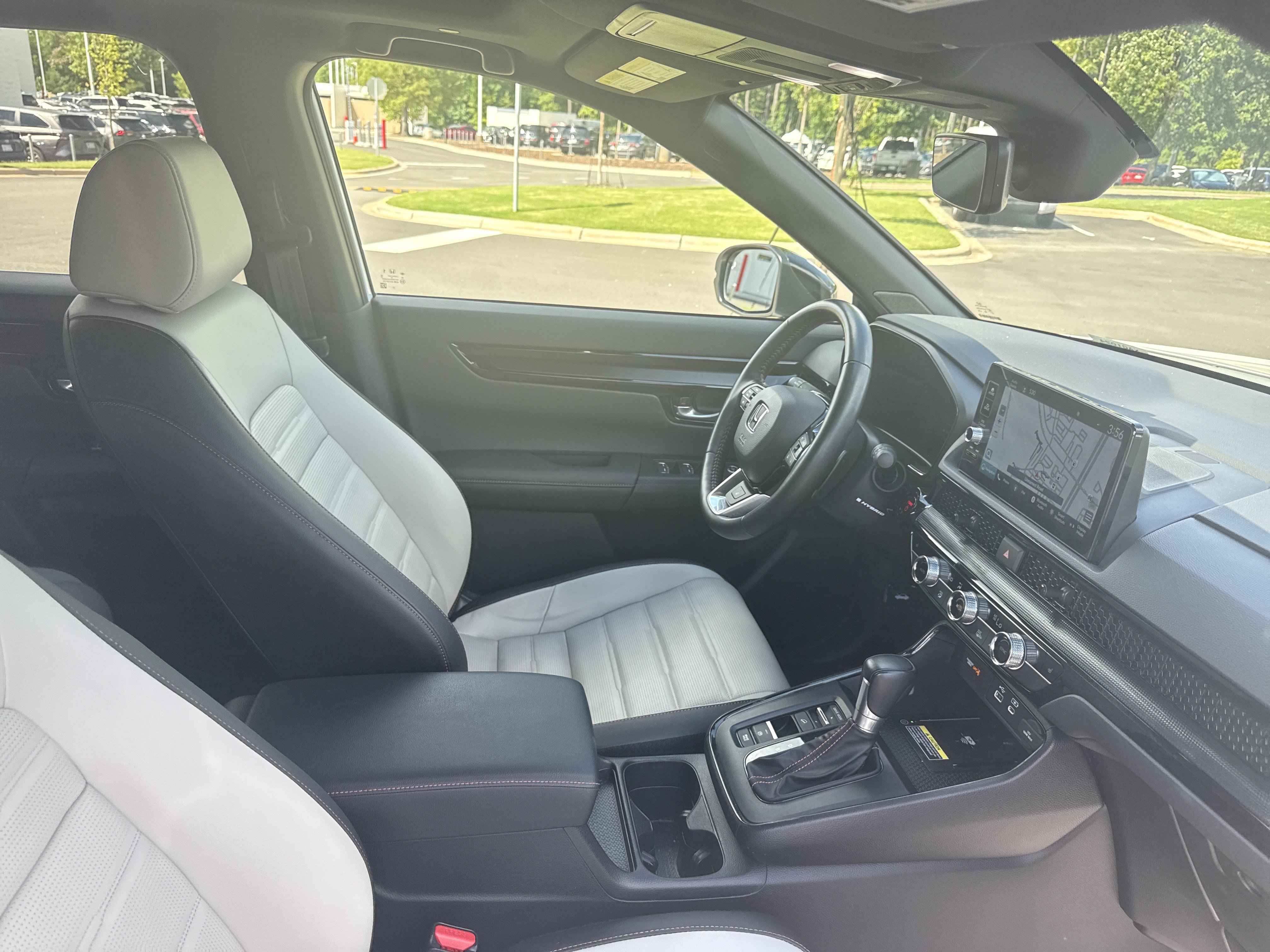 Used 2025 Honda CR-V Sport Touring image 33