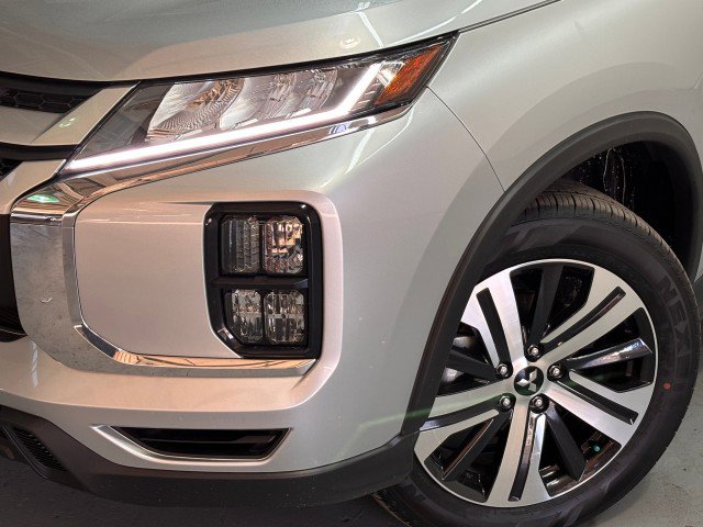 New 2025 Mitsubishi Outlander Sport ES image 2