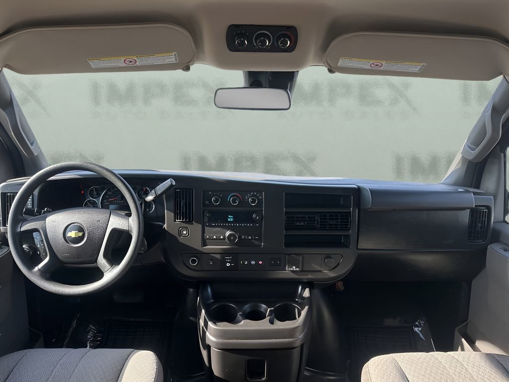 Used 2020 Chevrolet Express 3500 LT w/ LT Preferred Equipment Group image 12