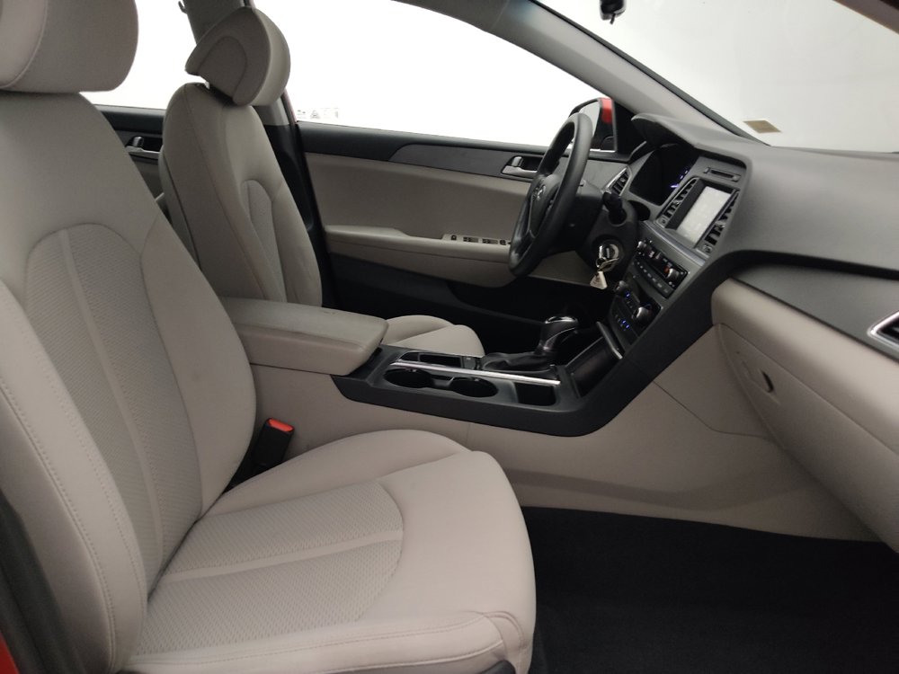 Used 2017 Hyundai Sonata SE FWD image 21