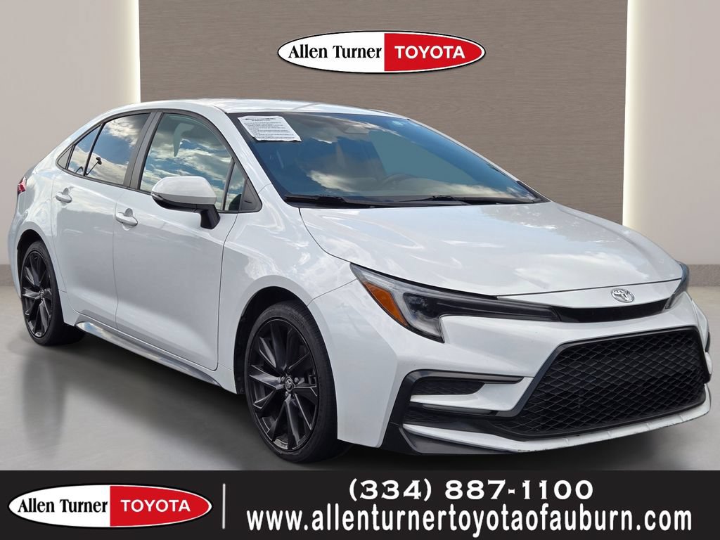 Used 2023 Toyota Corolla SE FWD image 1