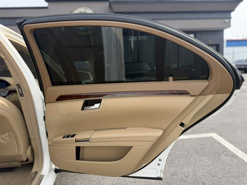 Used 2010 Mercedes-Benz S 550 image 34