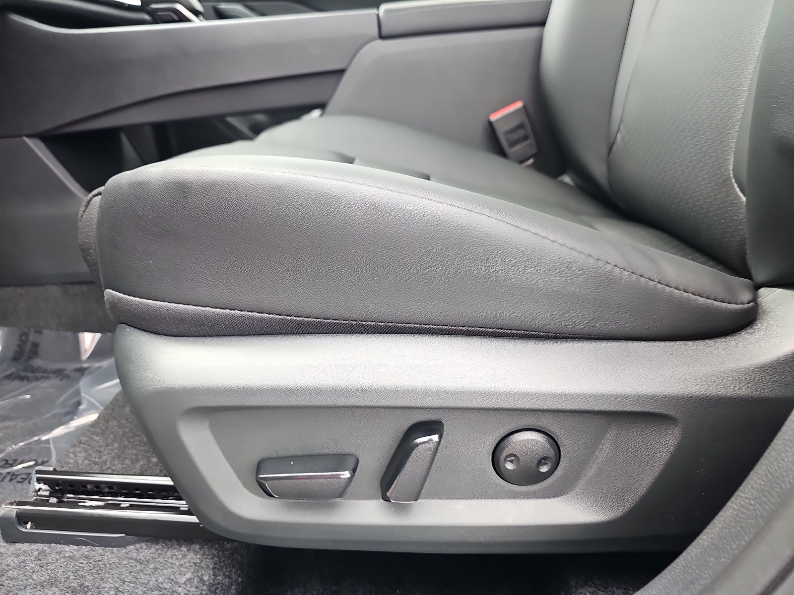 New 2027 Nissan Rogue Dark Armor FWD image 28