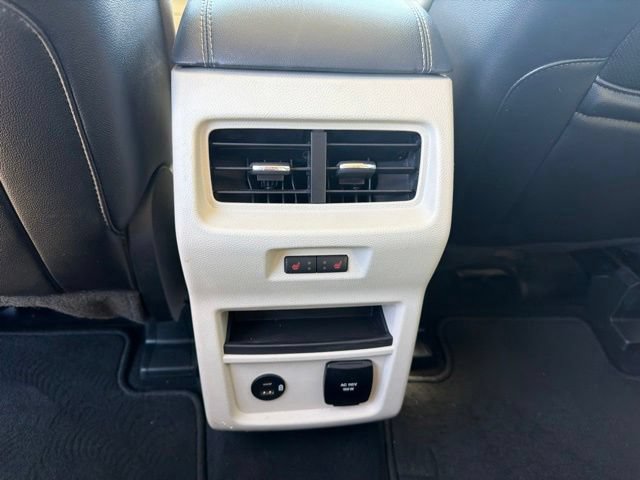 Used 2022 Ford Edge Titanium w/ Equipment Group 301A AWD/4WD image 19