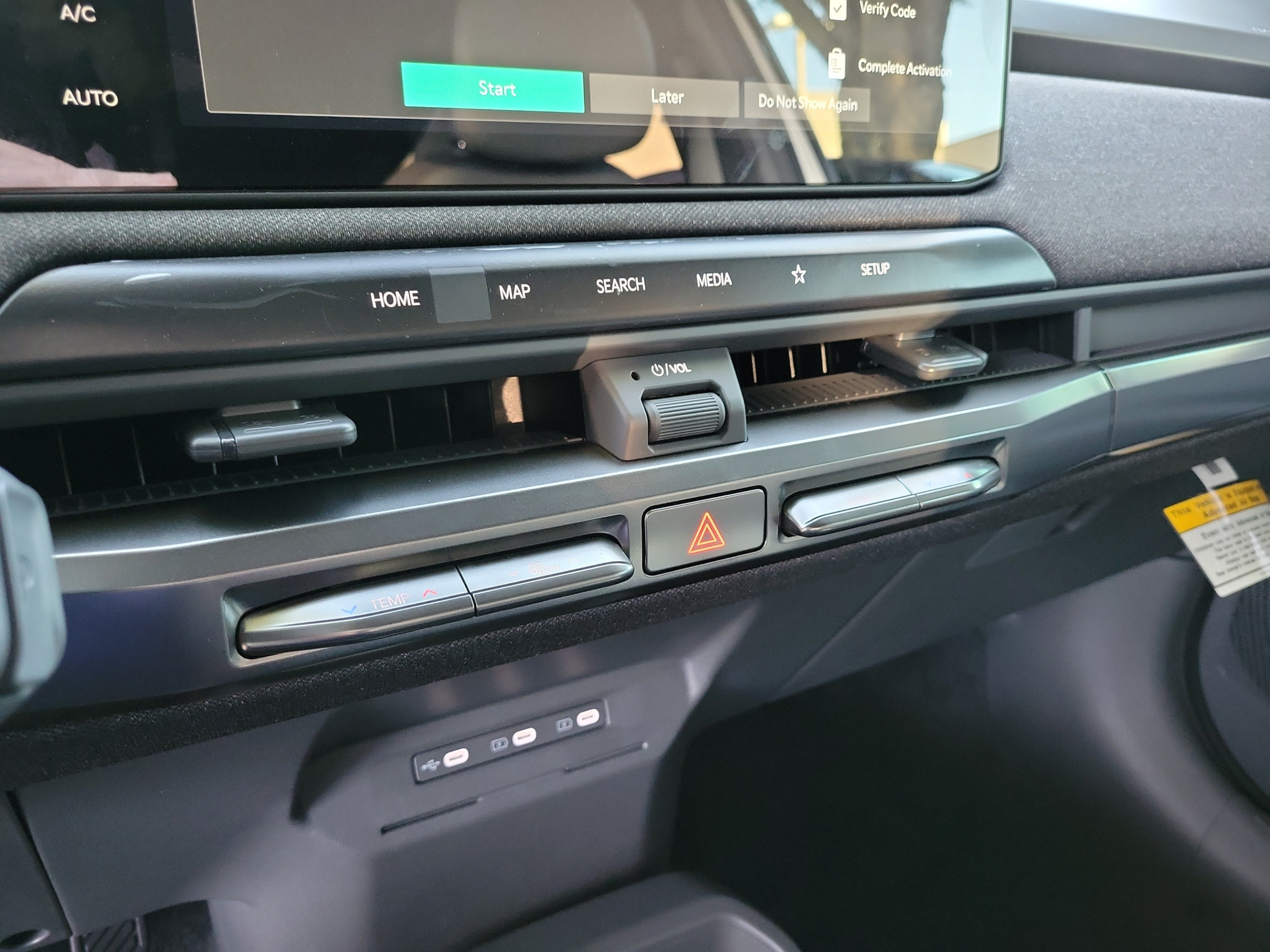 New 2027 Kia EV3 Land FWD image 18
