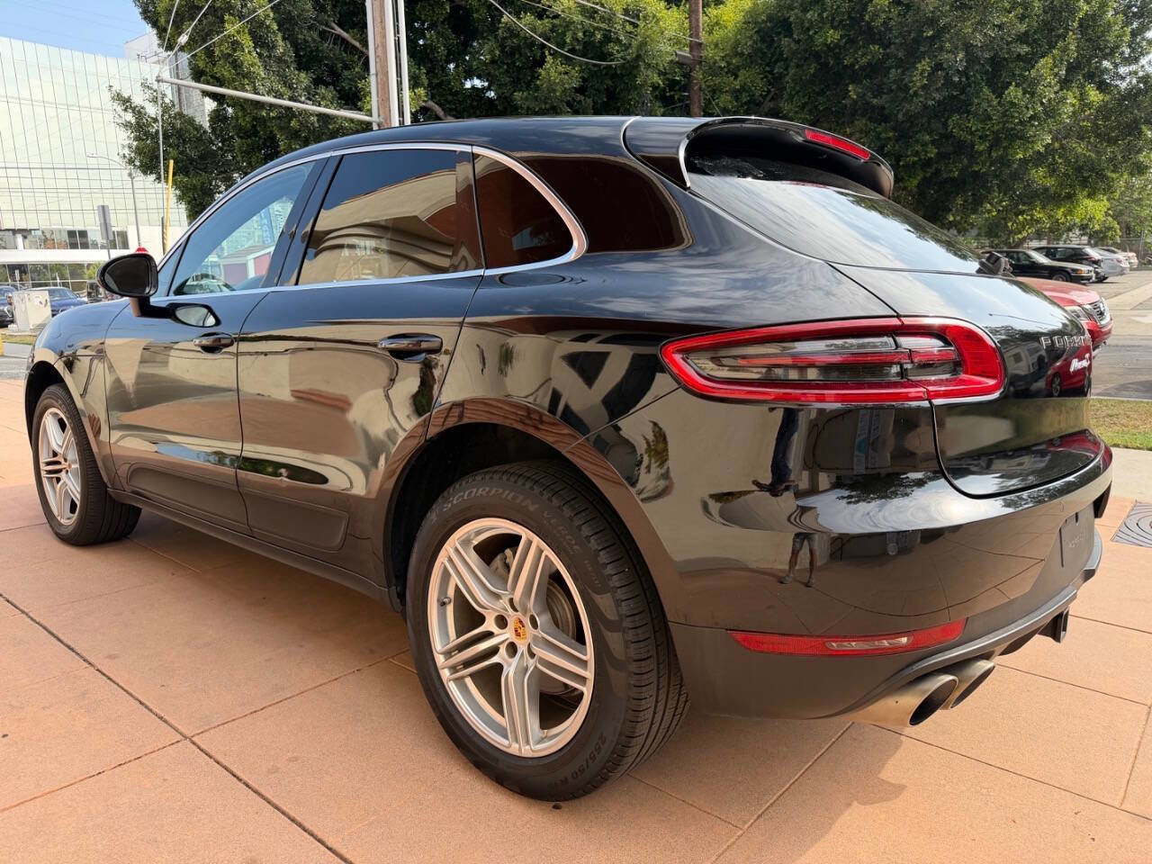 Used 2016 Porsche Macan S AWD/4WD image 4