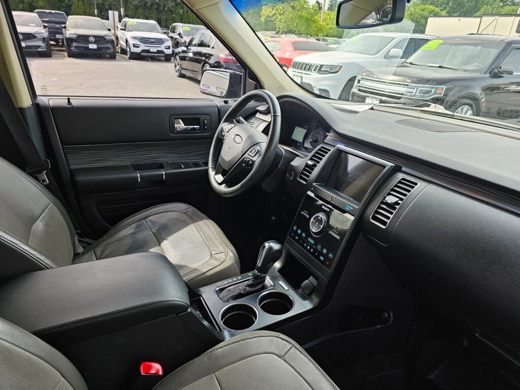 Used 2019 Ford Flex Limited w/ Limited Appearance Package image 10