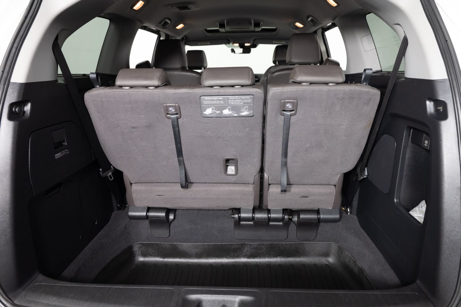 Used 2018 Honda Odyssey Touring image 25