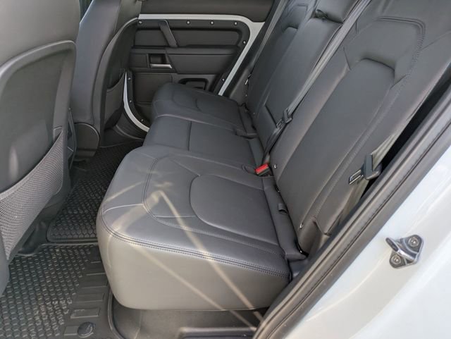 New 2026 Land Rover Defender 110 X-Dynamic SE image 15