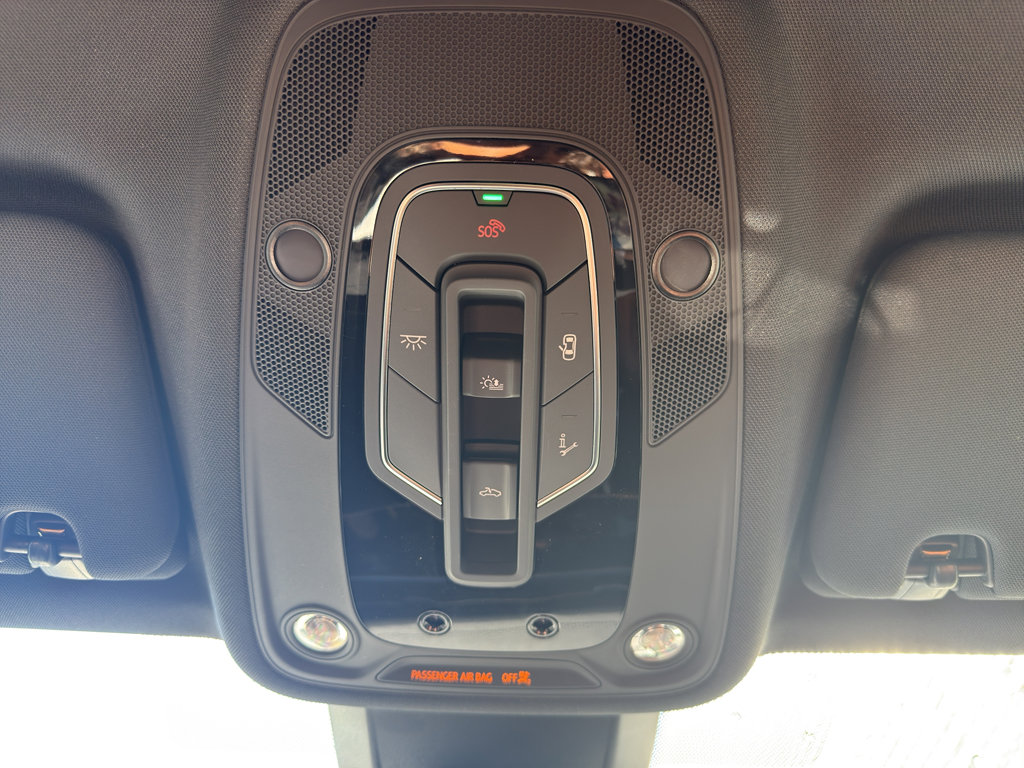 Used 2025 Audi Q7 Premium w/ Convenience Package image 27