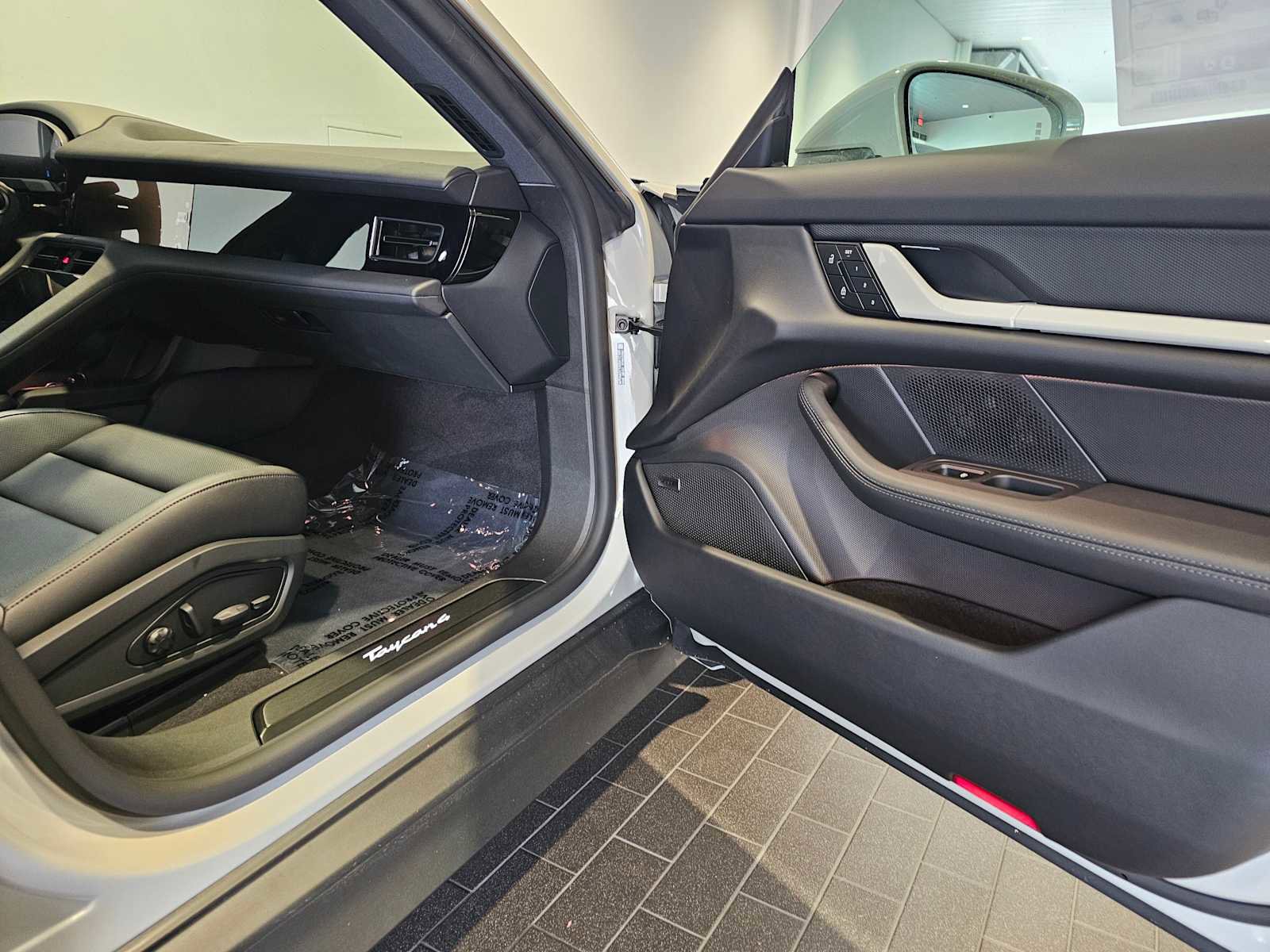 New 2025 Porsche Taycan image 12