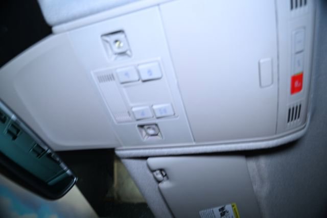 Used 2022 Volkswagen Tiguan SE image 36