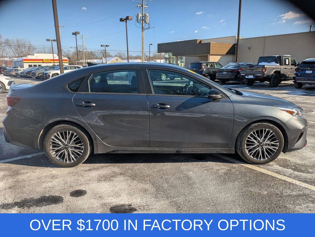 Used 2023 Kia Forte GT-Line w/ GT-Line Premium Package image 4