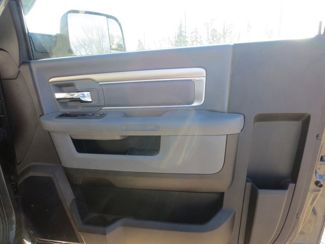 Used 2015 RAM 3500 Tradesman w/ Chrome Appearance Group image 36