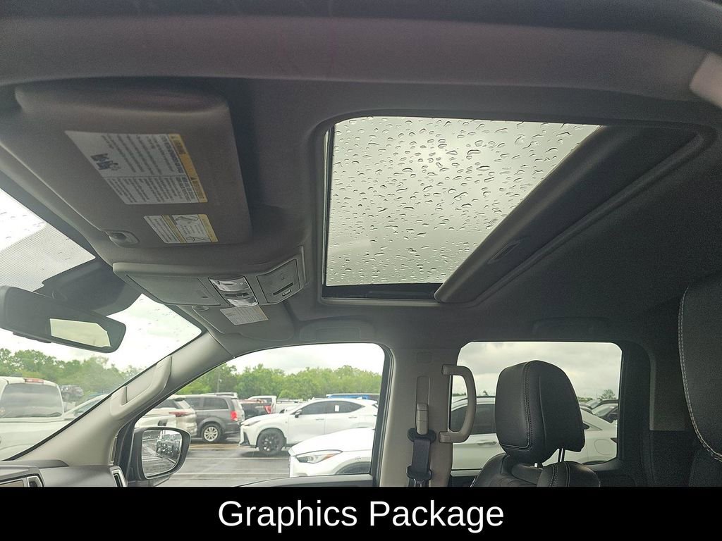 Used 2025 Nissan Frontier SL w/ Graphics Package AWD/4WD image 8