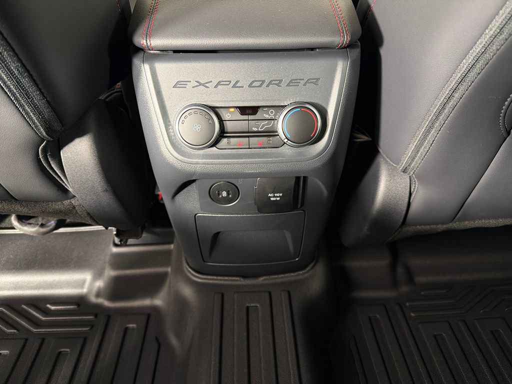 Used 2025 Ford Explorer ST-Line w/ Premium Package AWD/4WD image 17