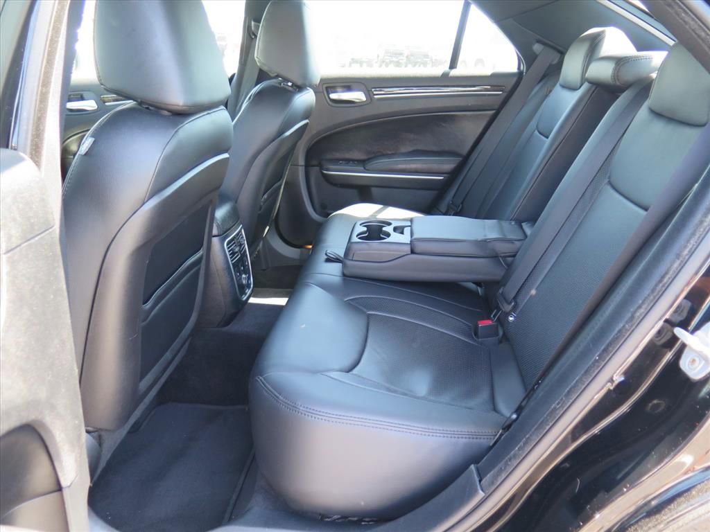 Used 2013 Chrysler 300 C AWD/4WD image 17