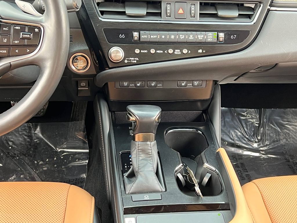 Used 2023 Lexus ES 350 w/ Premium Package image 12