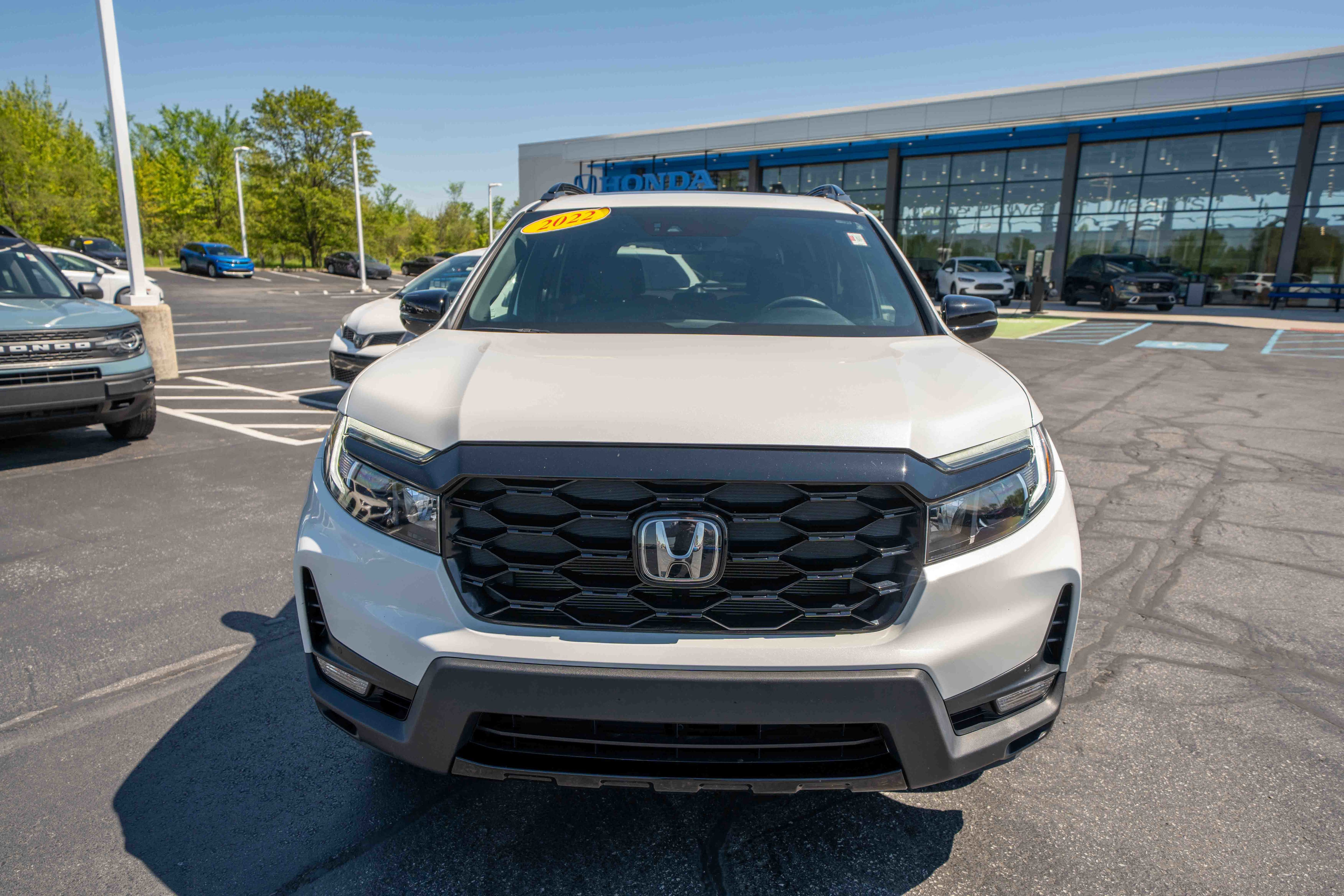 Used 2022 Honda Passport Elite image 2
