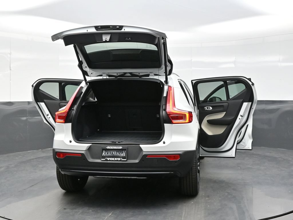 New 2026 Volvo XC40 B5 Ultra w/ Protection Package Premier AWD/4WD image 44