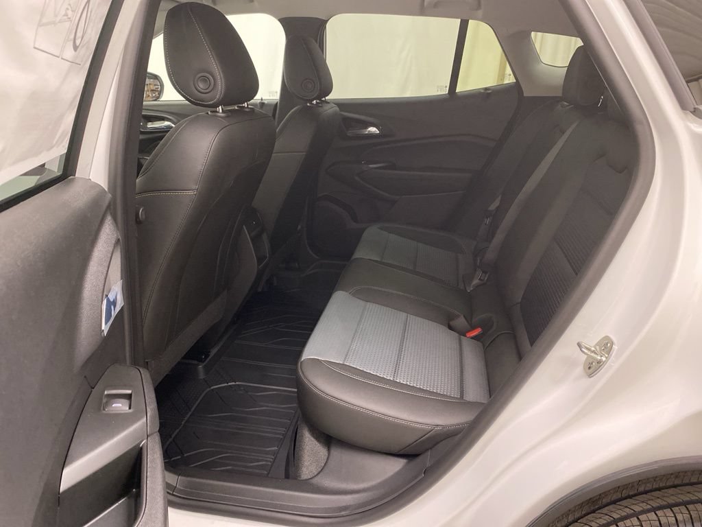 New 2026 Chevrolet Trax LT w/ Driver Confidence Package FWD image 16