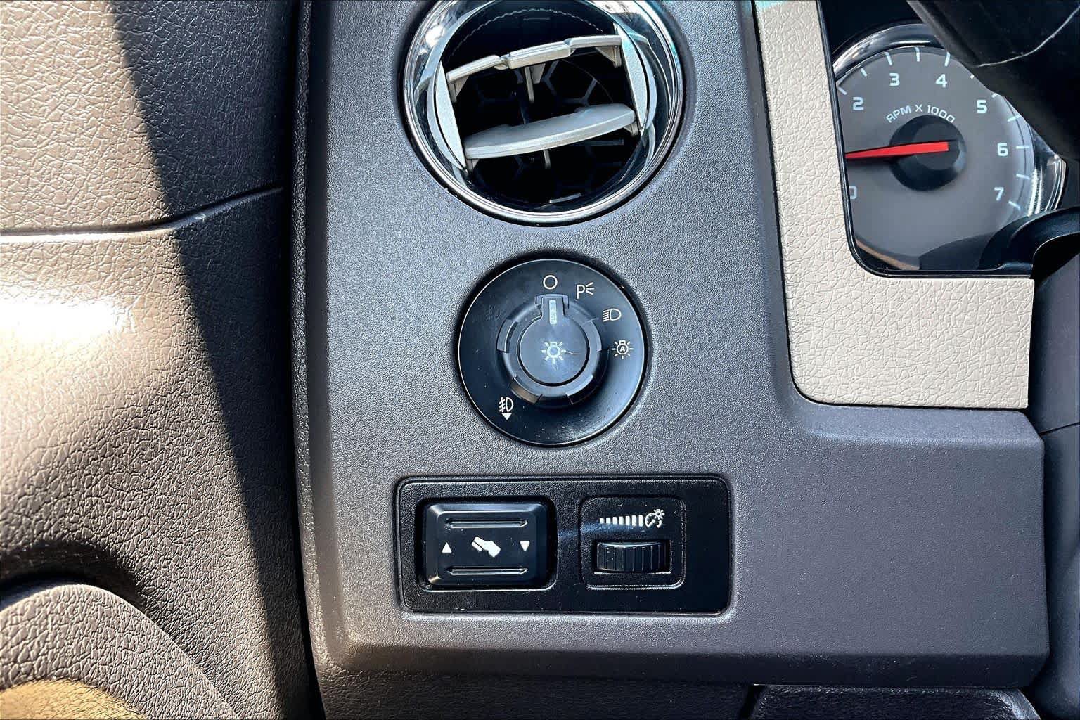 Used 2010 Ford F150 XLT RWD image 29