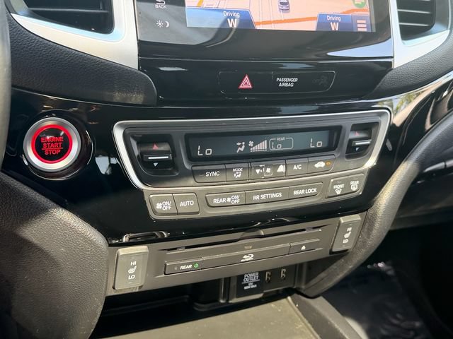 Used 2018 Honda Pilot Touring image 26