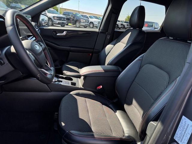 Used 2024 Ford Escape ST-Line w/ Tech Pack #1 AWD/4WD image 15