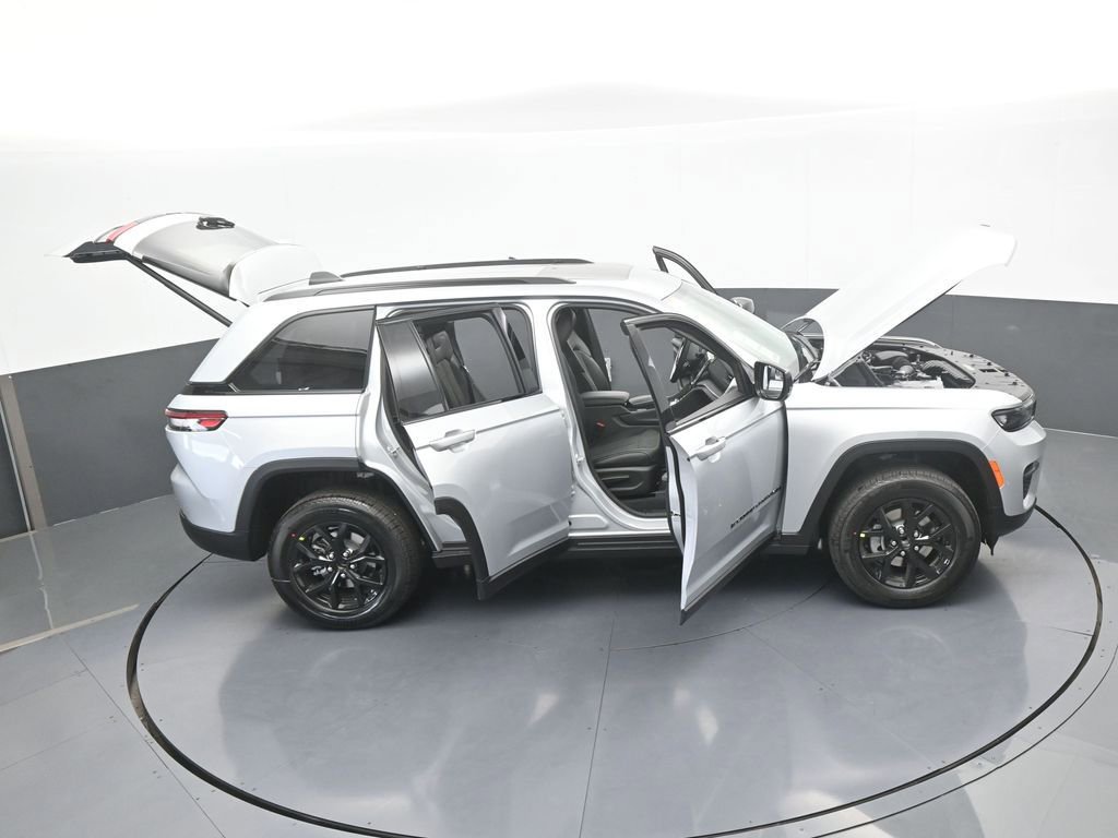New 2025 Jeep Grand Cherokee Altitude image 63