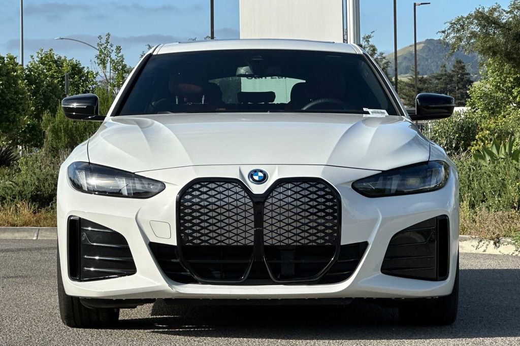 Used 2025 BMW i4 eDrive40 w/ M Sport Package image 8