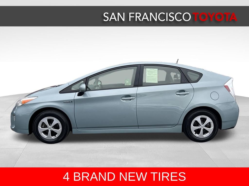 Used 2012 Toyota Prius Three FWD image 2
