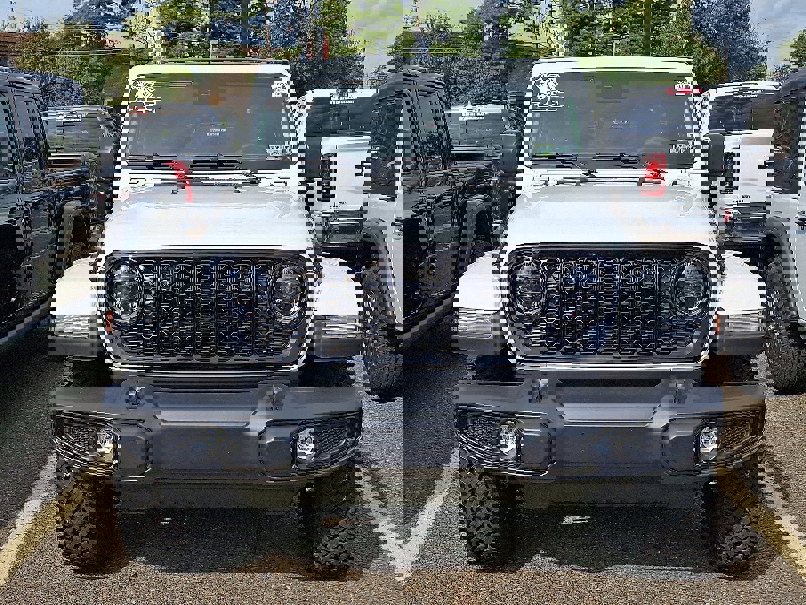 New 2025 Jeep Gladiator Sport image 2