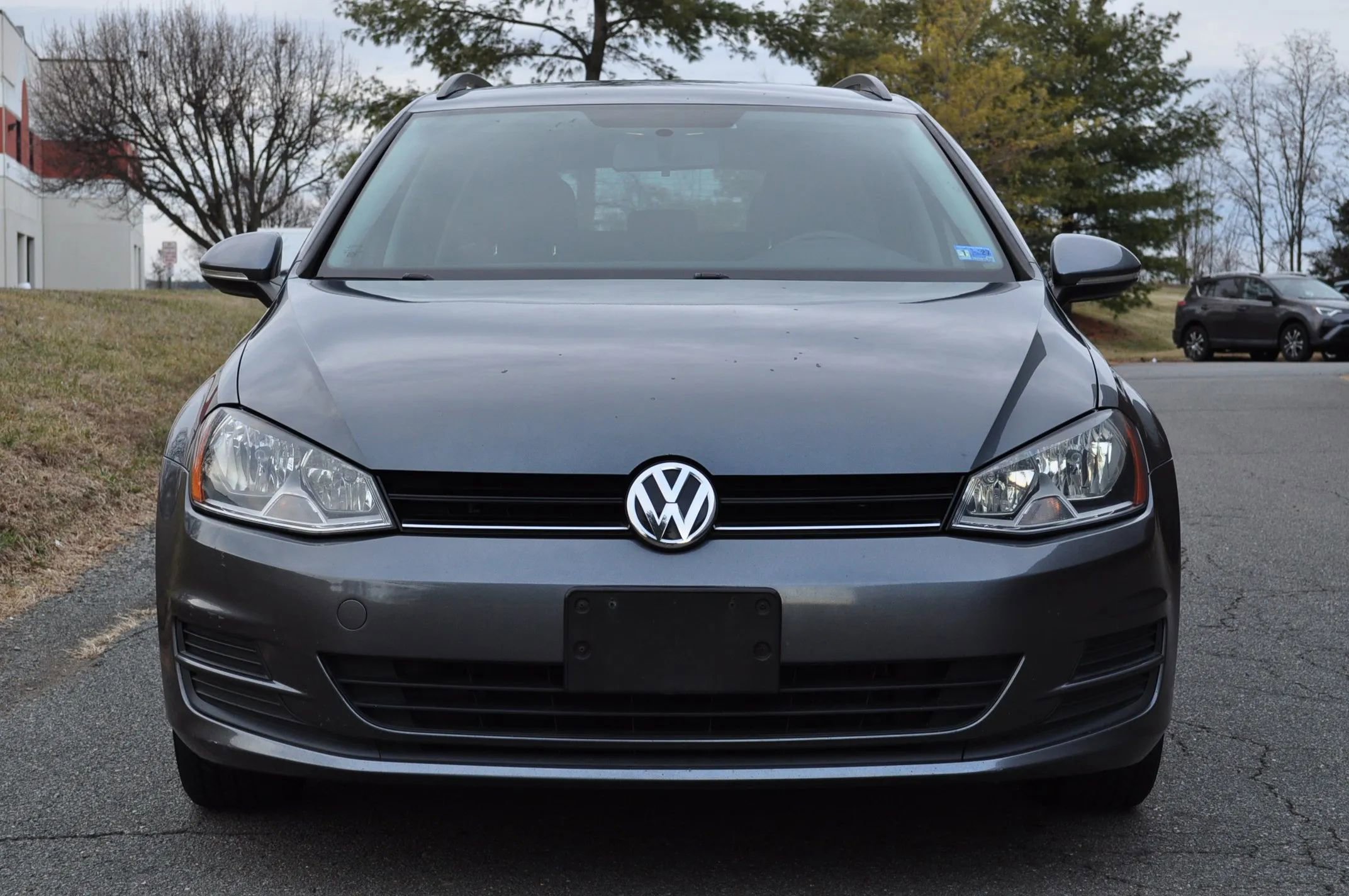 Used 2015 Volkswagen Golf S image 2