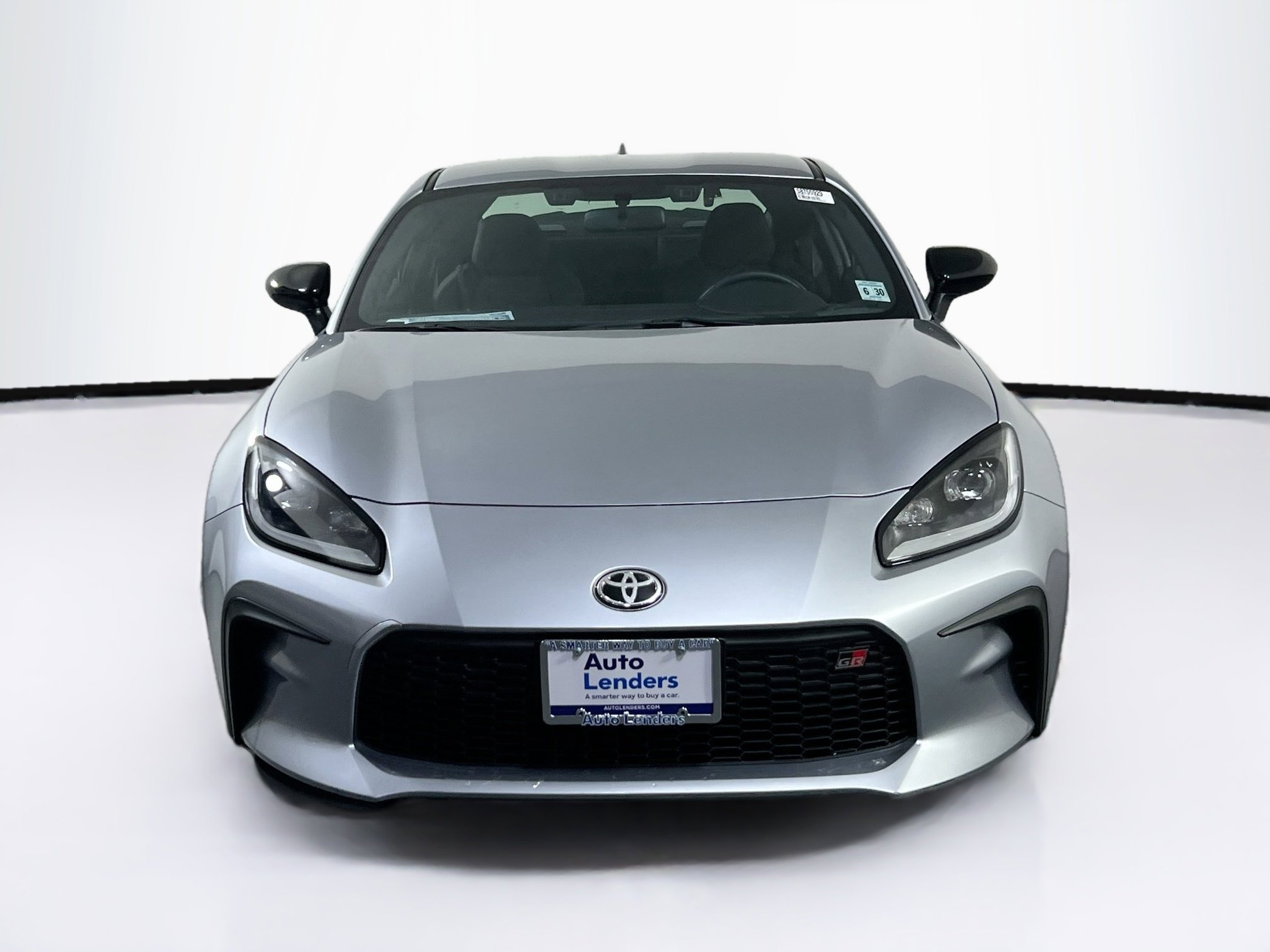 Used 2025 Toyota GR86 image 2