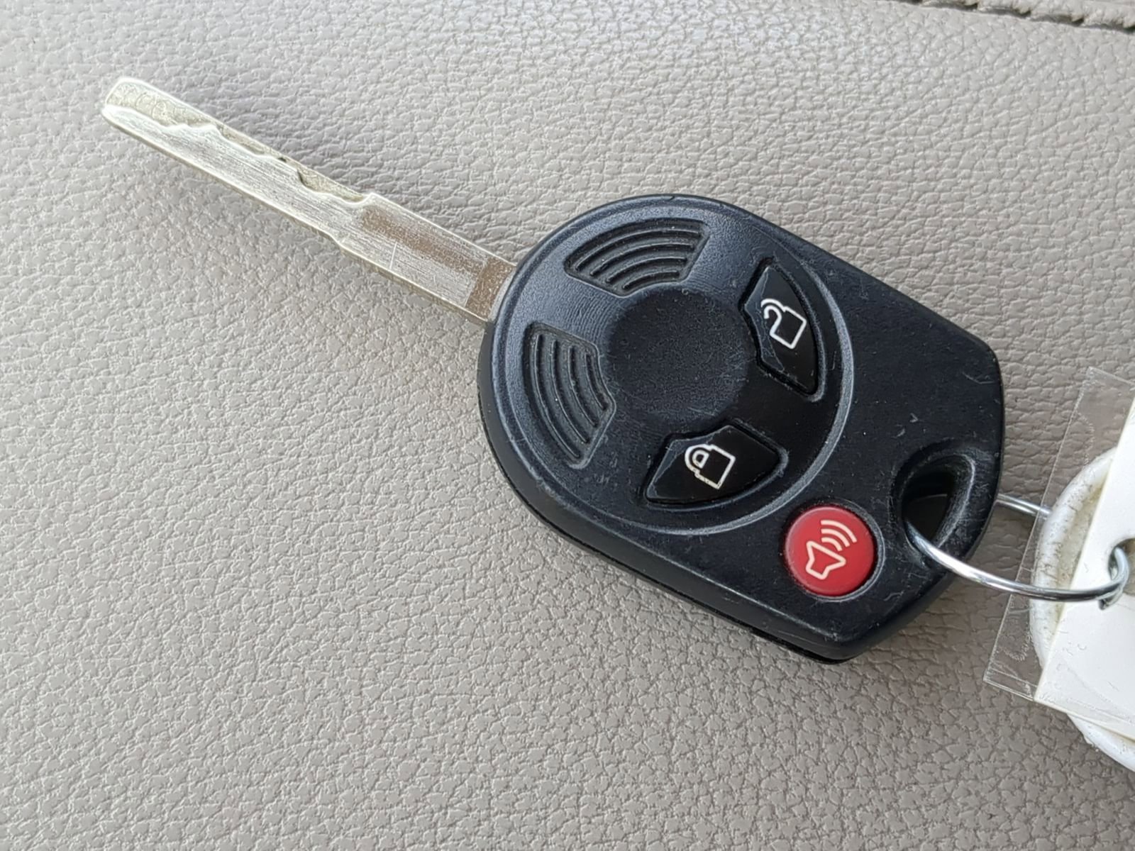 Used 2017 Ford Escape SE image 34