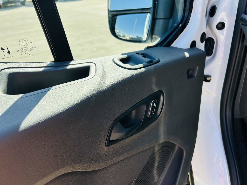 New 2026 Ford Transit 250 148 Medium Roof w/ Load Area Protection Package image 10