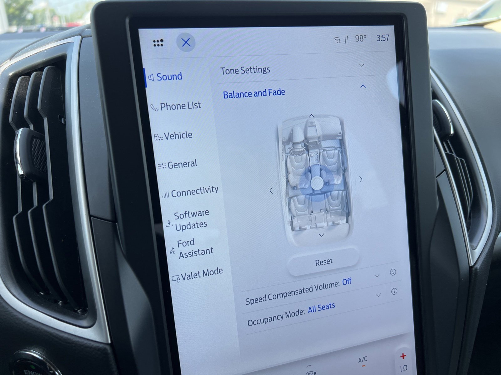 Used 2023 Ford Edge SEL w/ Convenience Package image 23