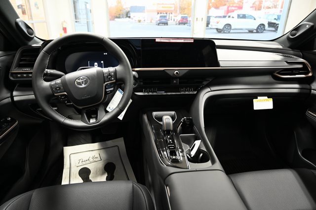 New 2025 Toyota Crown Signia image 13